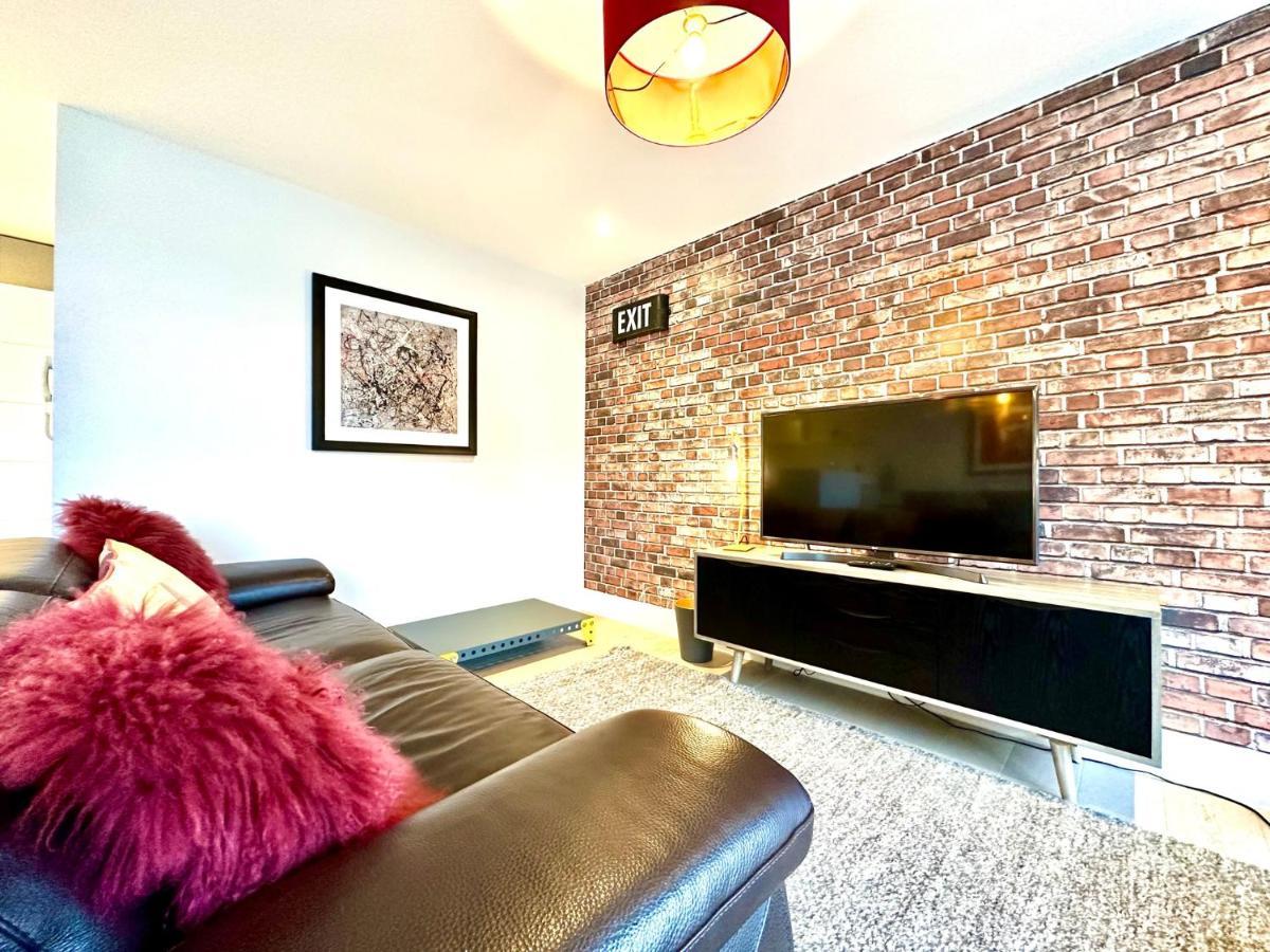 Beautiful New 2 Bedroom Apartment - Next To The Beach - Great Location - Free Parking - Fast Wifi - Smart Tv - Sleeps Up To 4! Close To Purbeck, Corfe Castle, Sandbanks, Poole & Bournemouth Swanage Exteriör bild